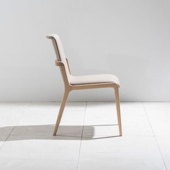 Obra Chair (accept pre-order)