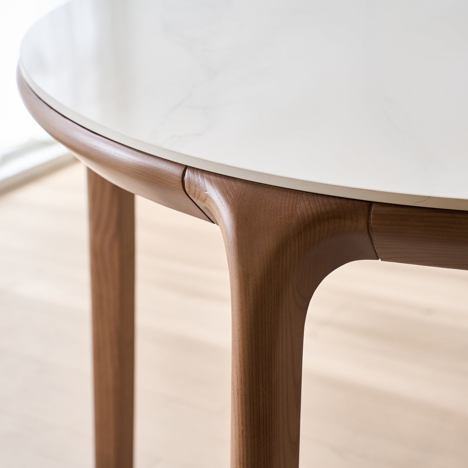 Laeti Round Dining Table 1000 (accept pre-order)