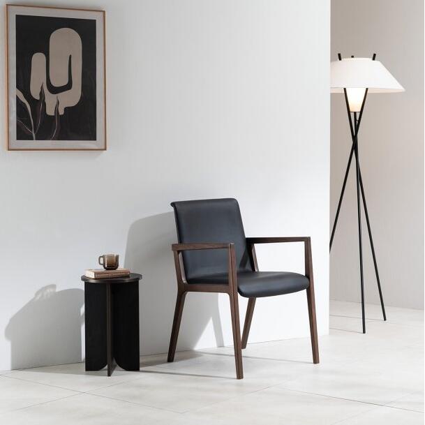 Obra Armchair (accept pre-order)