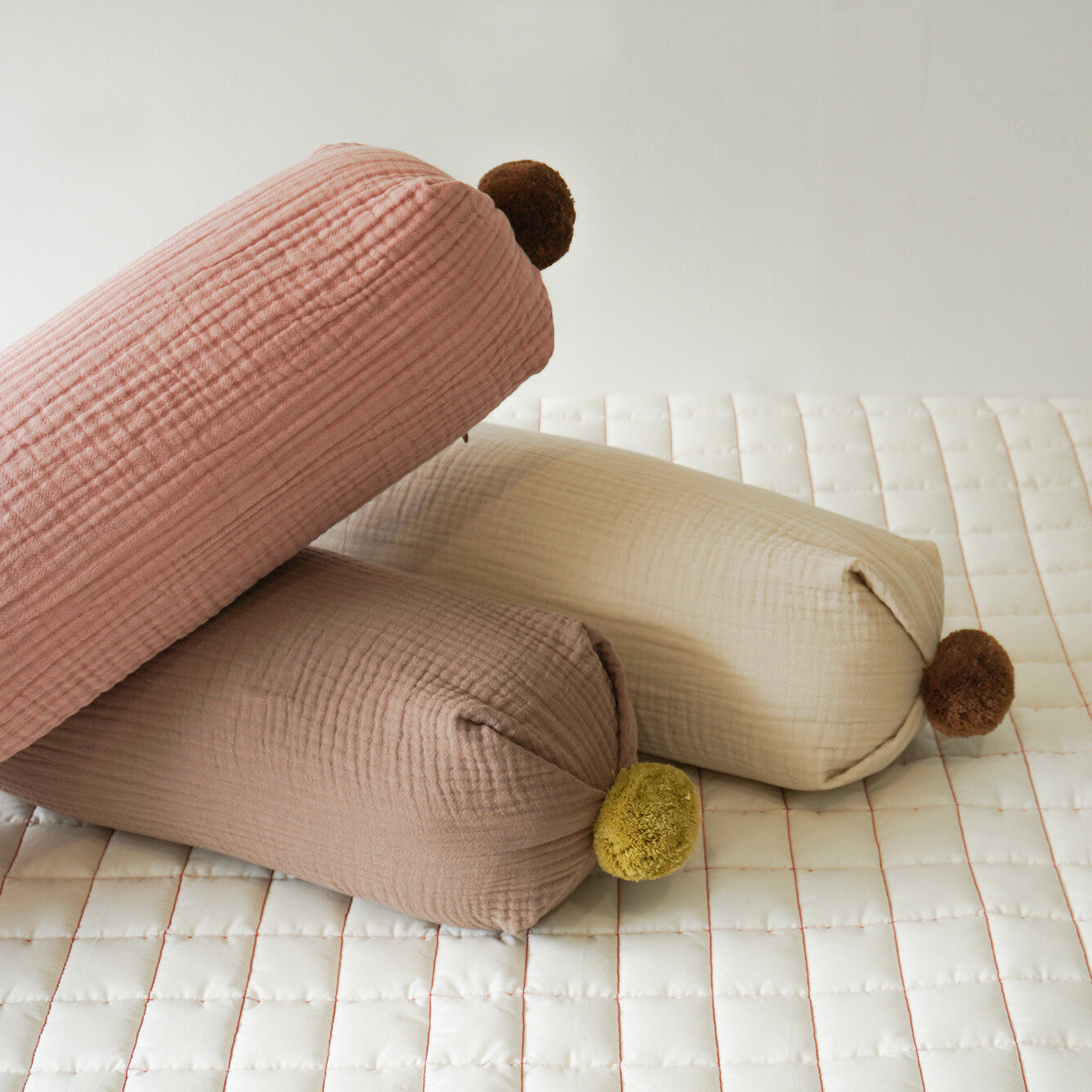 [Pre-Order 25% off] BonBon Cushion