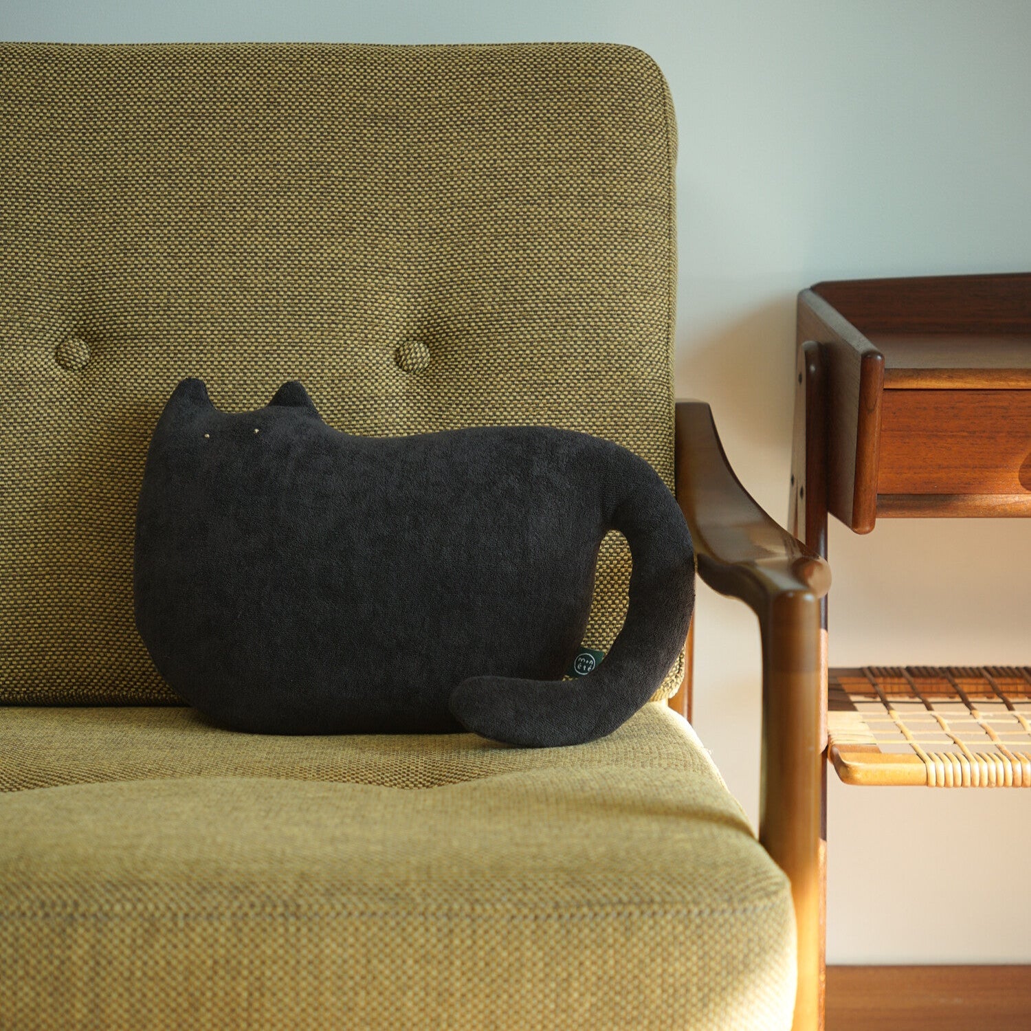 [Pre-Order 25% off] Chic Meow Cushion