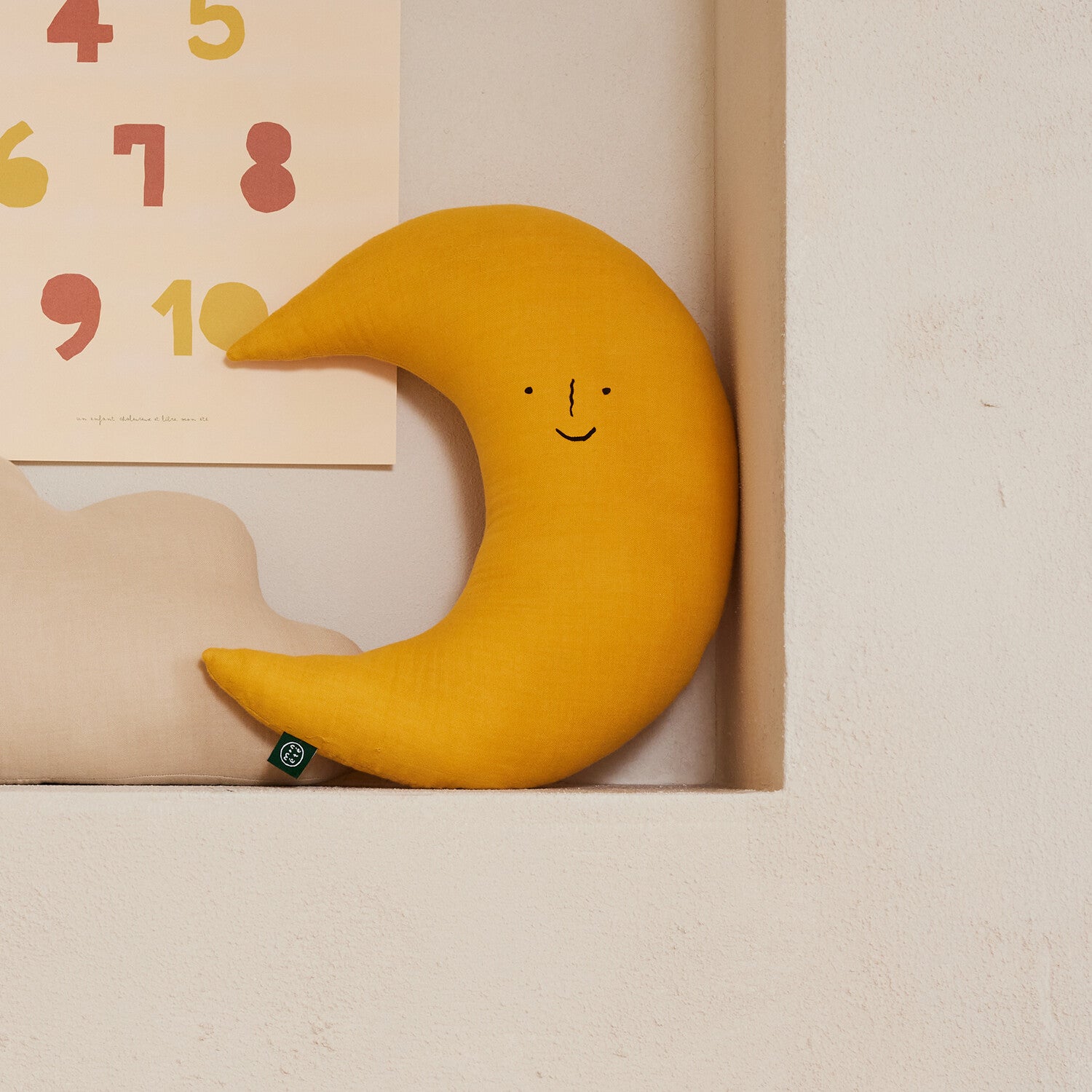 [Pre-Order 25% off] Moon Cushion