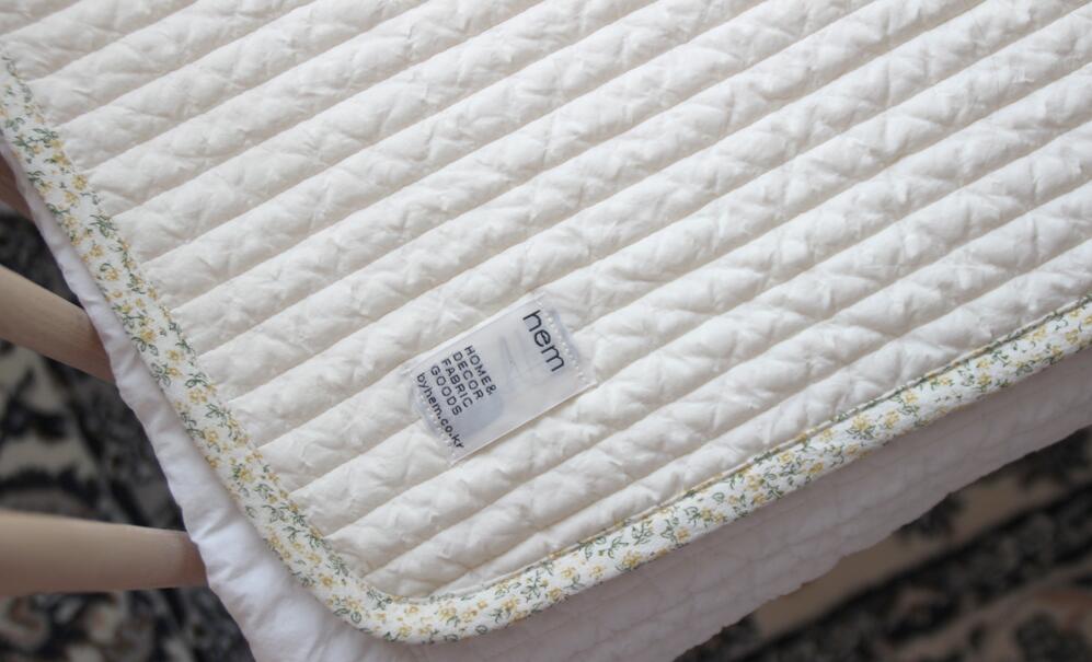 100's Mattress Pad