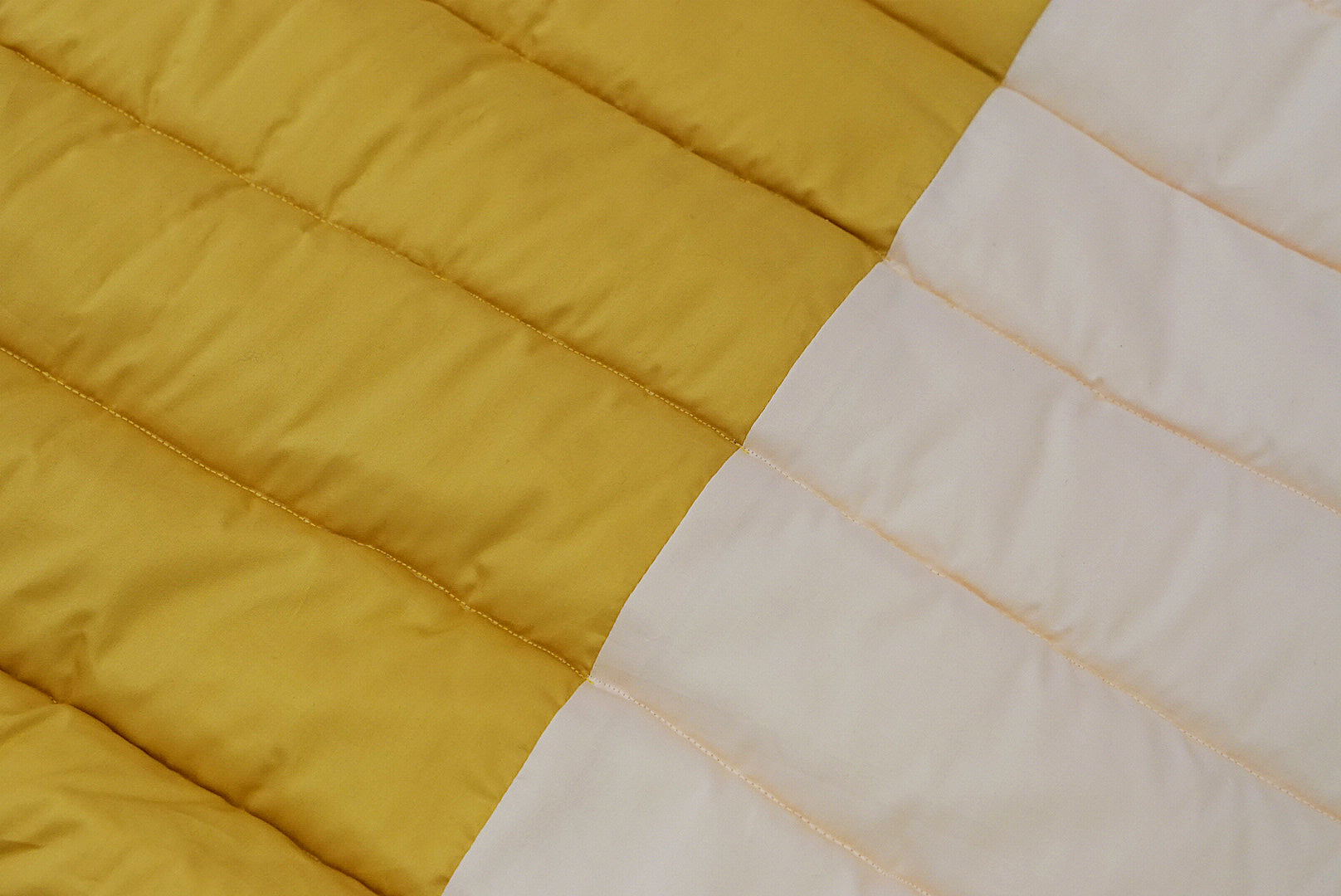 3 Colors Stripe Pad