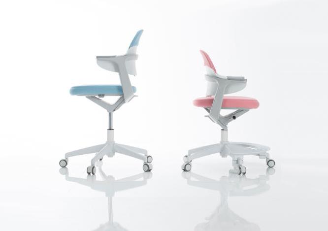 Growing Chair with Foot Support (accept pre-order)