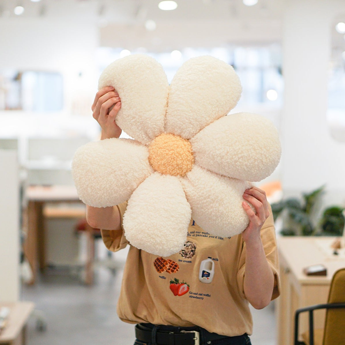 Cloud Daisy Cushion