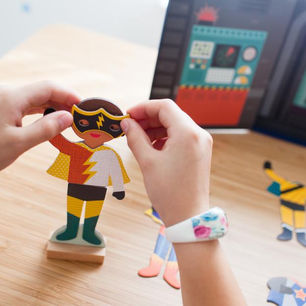 Petit Collage Magnetic Builder - Superheroes