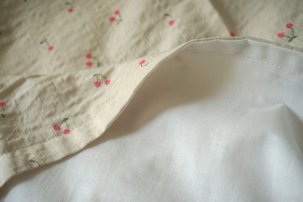 Breeze Cherry Blanket