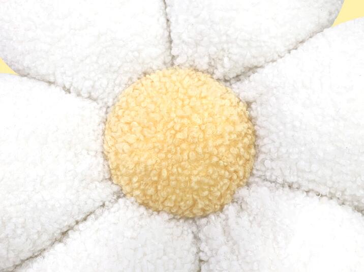 Cloud Daisy Cushion